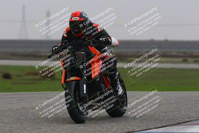 media/Nov-30-2025-TrackDaz (Sun) [[d8b22663df]]/A Group/Session 4 (Wheelie Bump)/